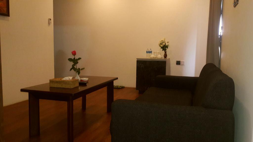 Royal Crown Hotel Yangon Eksteriør bilde