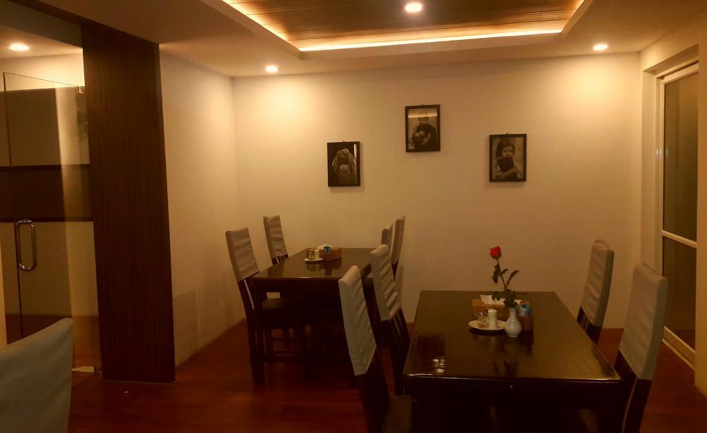 Royal Crown Hotel Yangon Eksteriør bilde